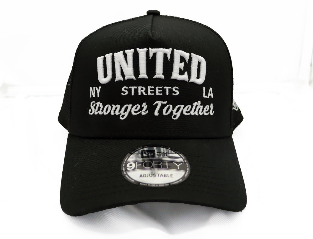 UNITED STREETS - STRONGER TOGETHER TRUCKER (Black/White)